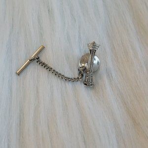 VINtage Seattle Space Needle Silver Tone Metal Tie Tac‎ Pin 11857